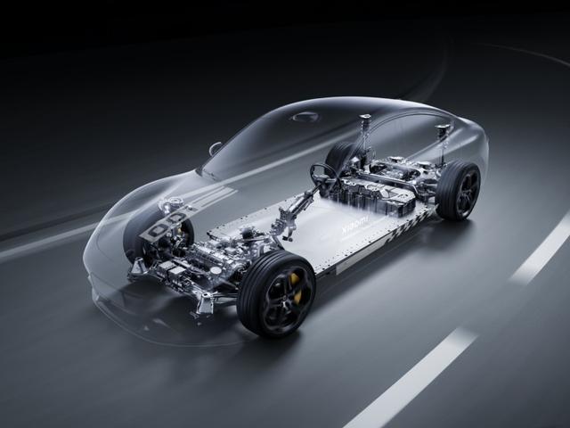 Ultra并非小米SU7最強(qiáng)版！雷軍還憋了個(gè)“四電機(jī)”大招！-有駕