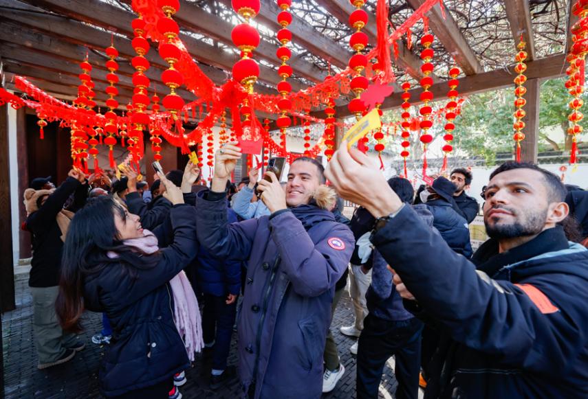 東華大學邀20國留學生體驗傳統文化