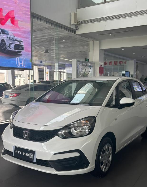 這還是我認識的飛度嗎?從買菜車變身帥氣小獠牙,你們怎么看?