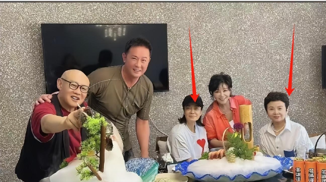 90歲谷建芬與毛阿敏蔡國慶等聚會