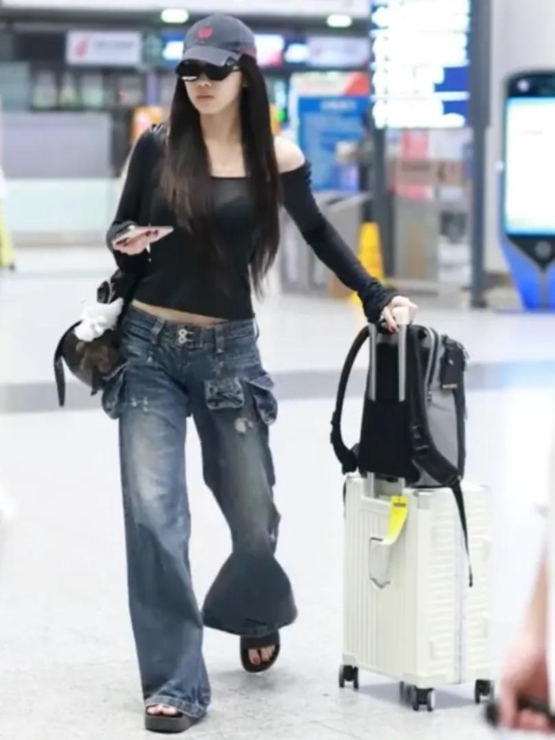 汪峰罕見帶4娃同行