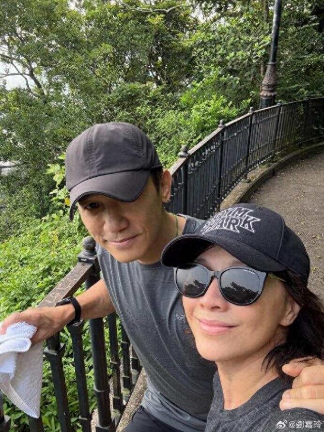 原來梁朝偉是劉嘉玲旗下藝人