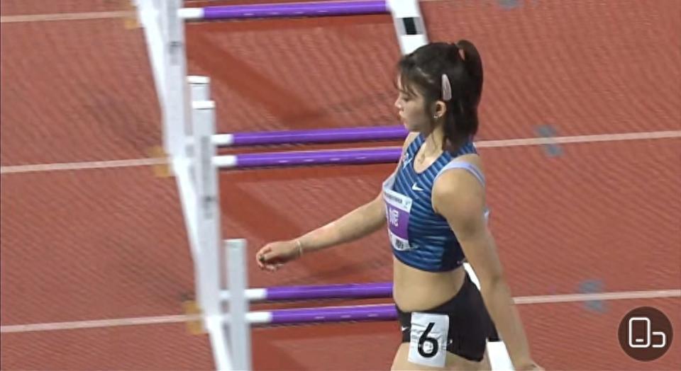 吳艷妮全國(guó)田徑錦標(biāo)賽100米欄奪冠