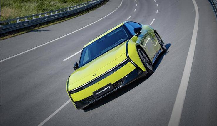 電動轎跑再進化,全新小鵬P7藏著多少新花樣?