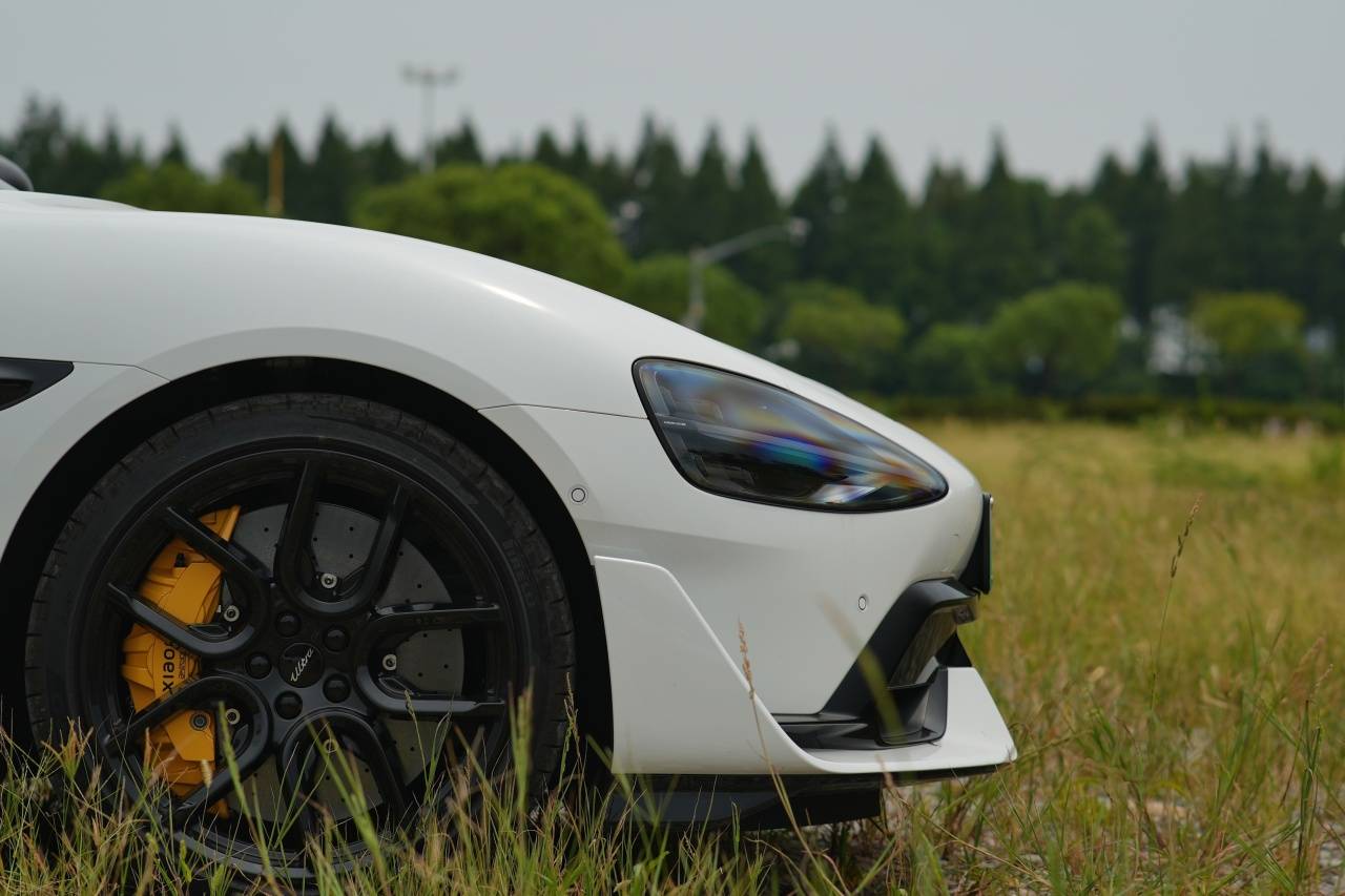 獨立試駕小米SU7 Ultra:你能買到的“最快車”