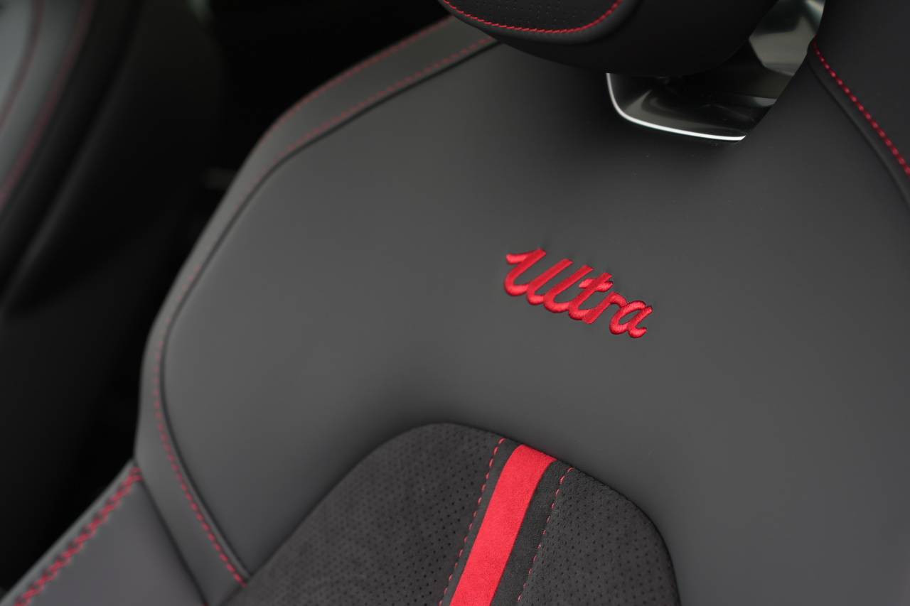 獨立試駕小米SU7 Ultra:你能買到的“最快車”