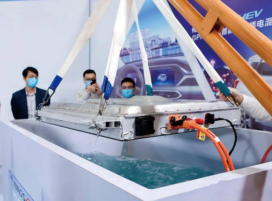 新能源汽車維修課堂:從“絕緣故障燈”亮起看高壓系統(tǒng)漏電與檢修