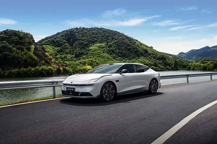 萬臺下線背后,領克10 EM-P如何用技術重構(gòu)混動市場規(guī)則?