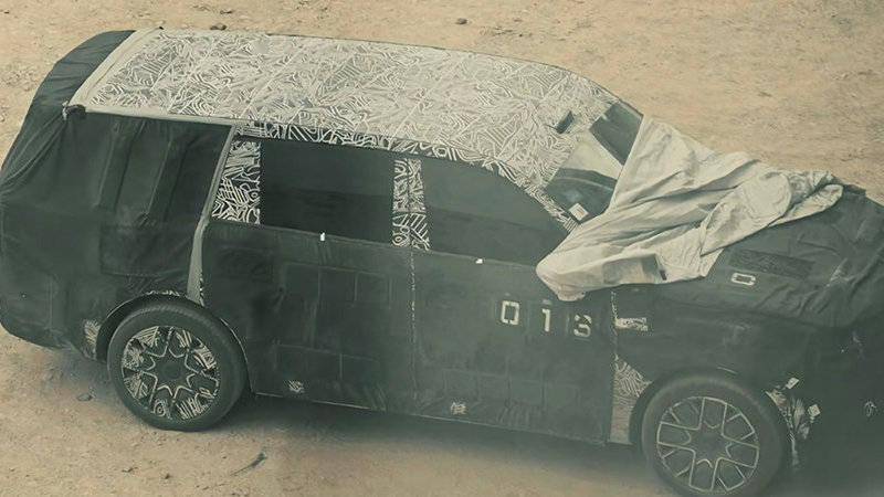 雷軍親赴新疆測試?小米第三款車 YU9 多張實車諜照曝光