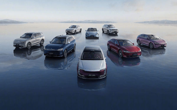 四大新勢力上周訂單曝光 鴻蒙第一 理想零跑小鵬破萬