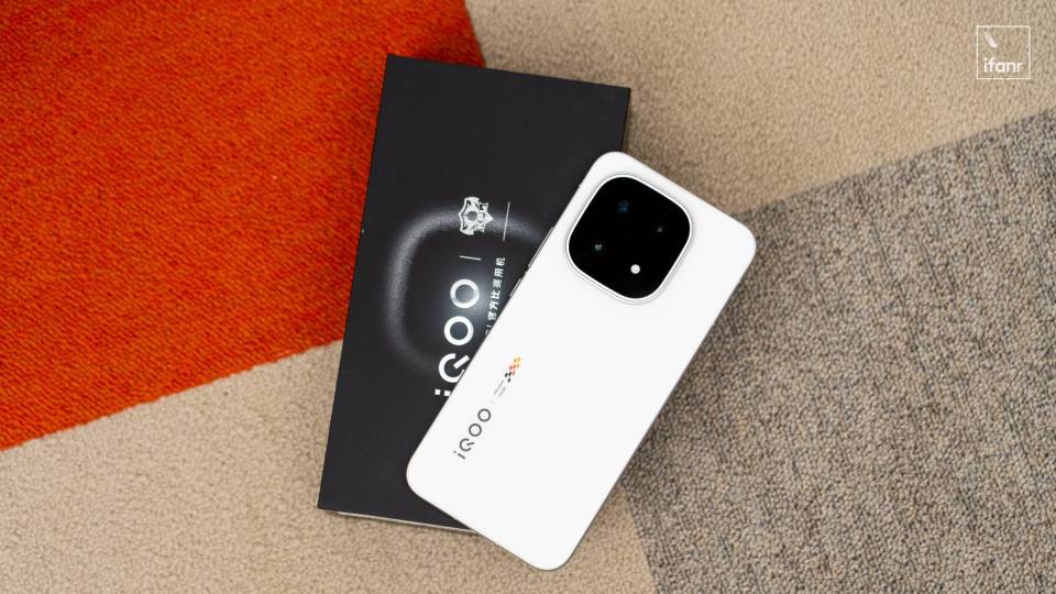 iQOO 15 體驗:性能續航拉滿后,電競旗艦開始卷影像了 圖片