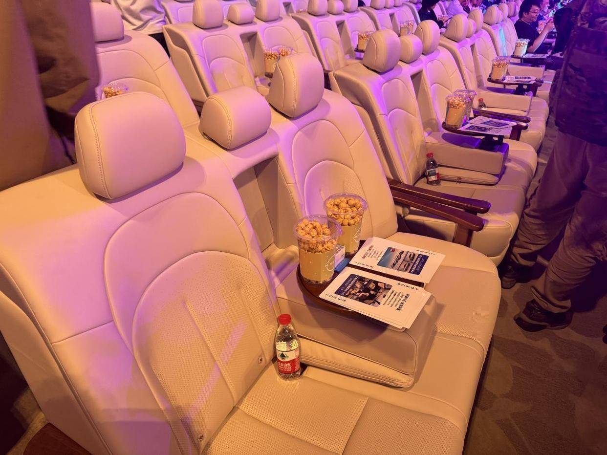 移動零壓大沙發”東風日產N6上市